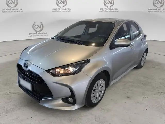 Toyota Yaris Hybrid Active MY22
