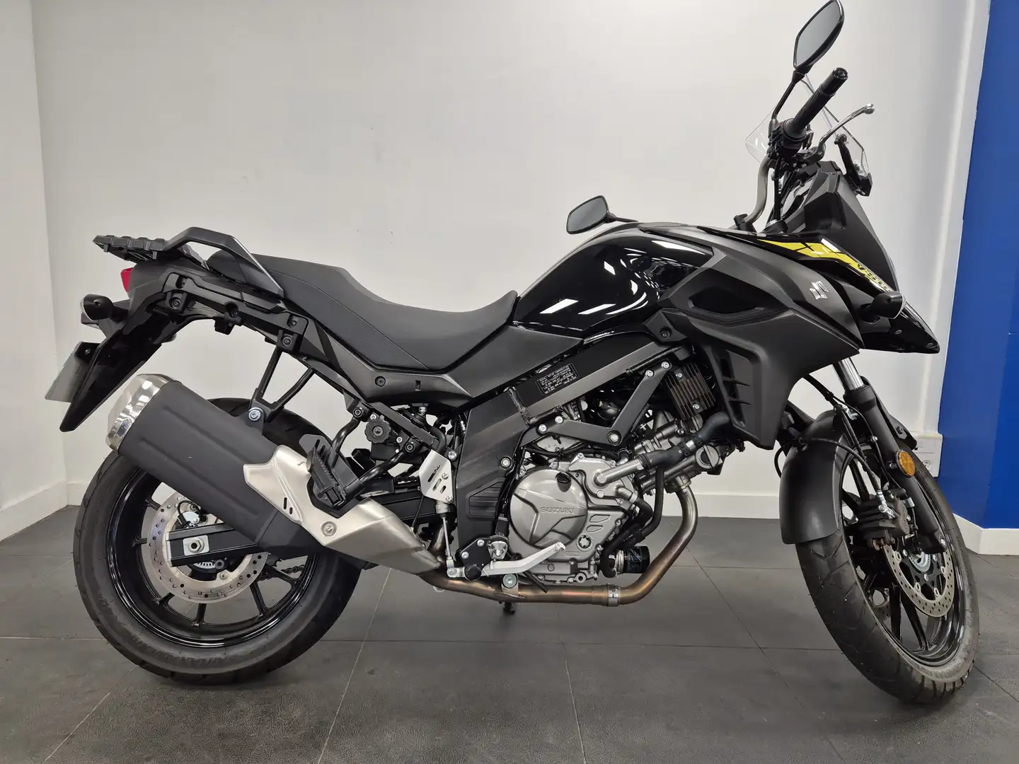 Suzuki V-Strom 650 Noir - 1
