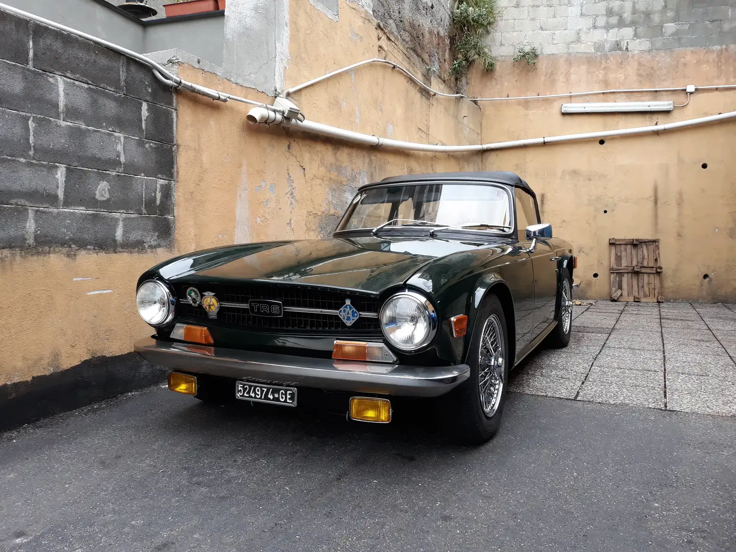 Triumph TR6 pi Zelená - 1