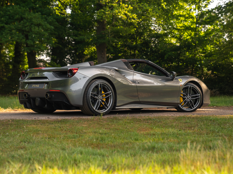 Ferrari 488 Spider | Atelier Car | Lift | Racing seats | Akrap — photo 6