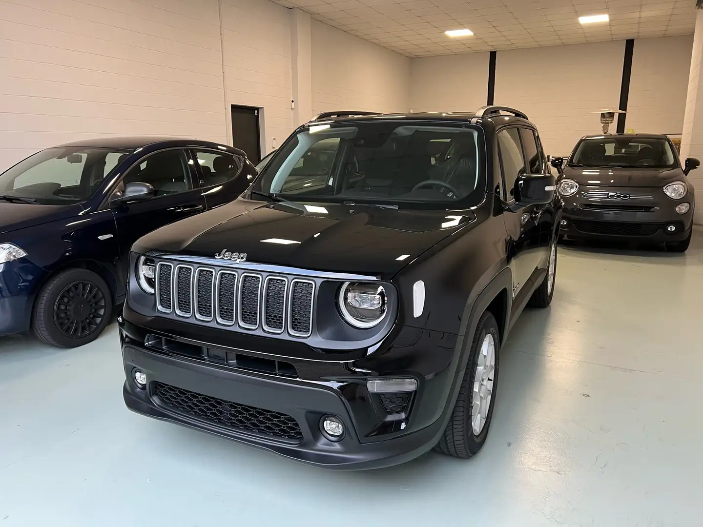 Jeep Renegade 1.5 turbo t4 mhev Limited 2wd 130cv dct crna - 1