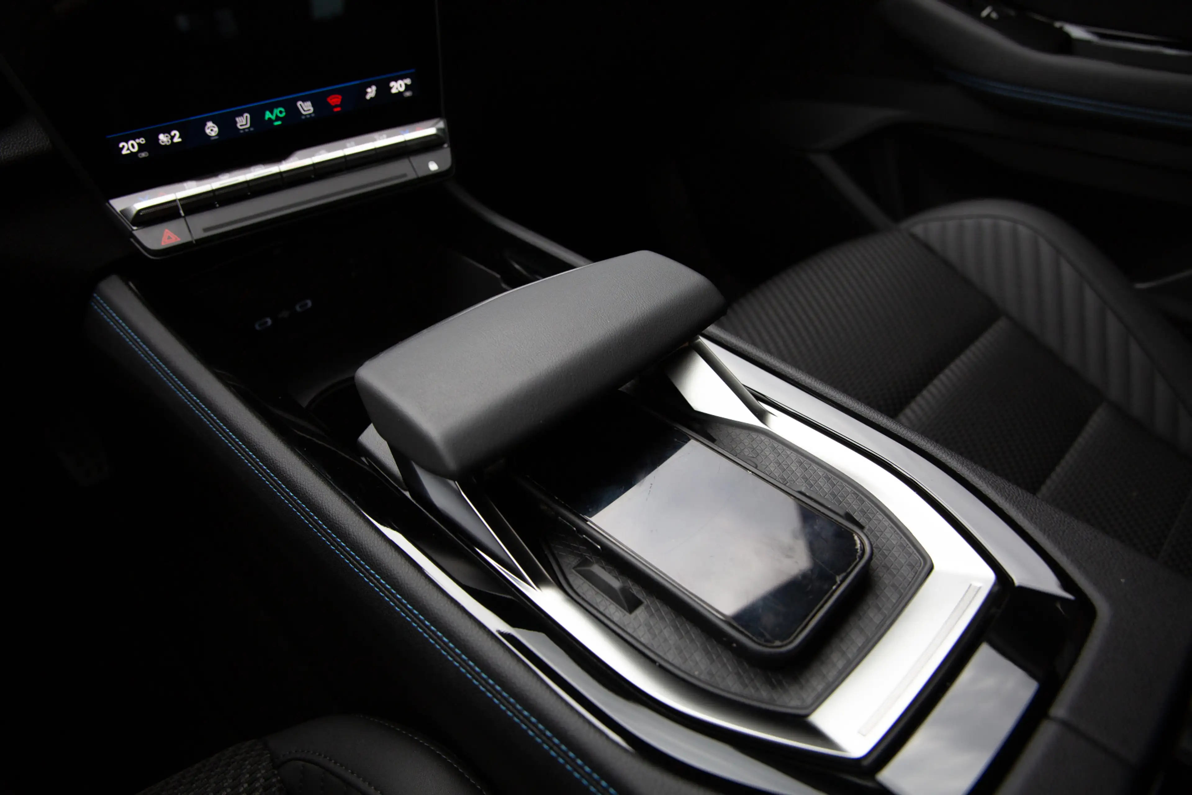 Renault Austral 1.2 E-Tech full hybrid 200 esprit Alpine , Adap. c — photo 22