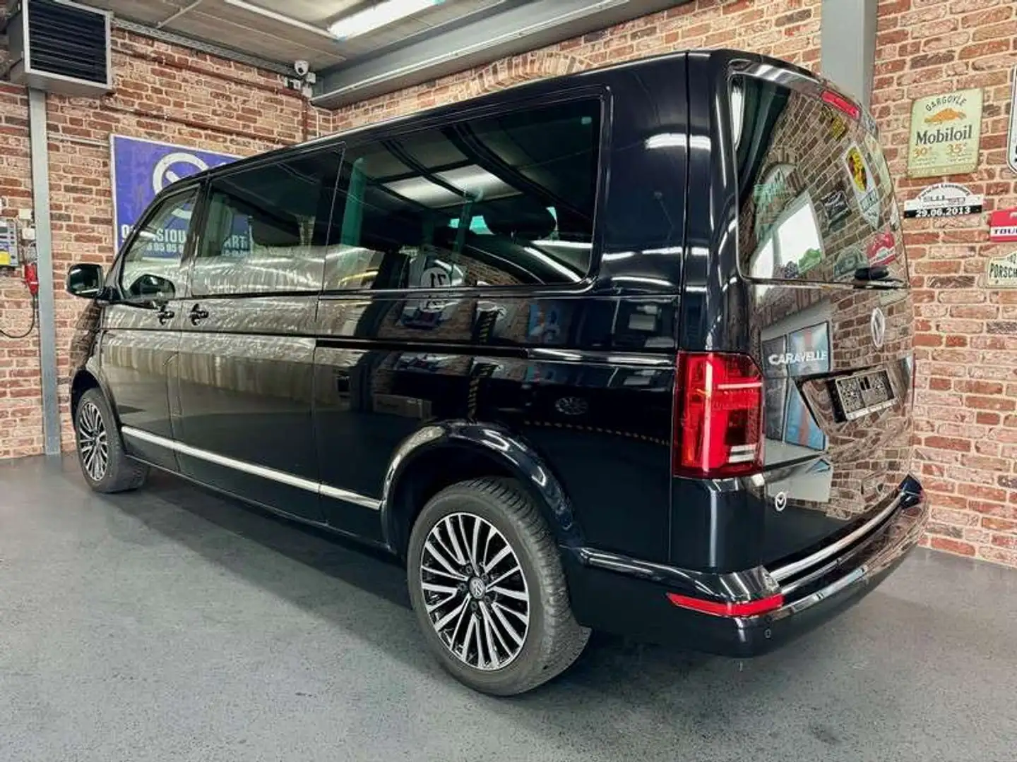 Volkswagen T6 Caravelle Caravelle T6.1 2.0 TDI 204cv Auto LANG Negro - 2