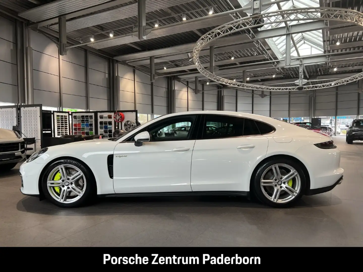 Porsche Panamera 4 E-Hybrid Panoramadach Head-Up 20-Zoll Weiß - 2