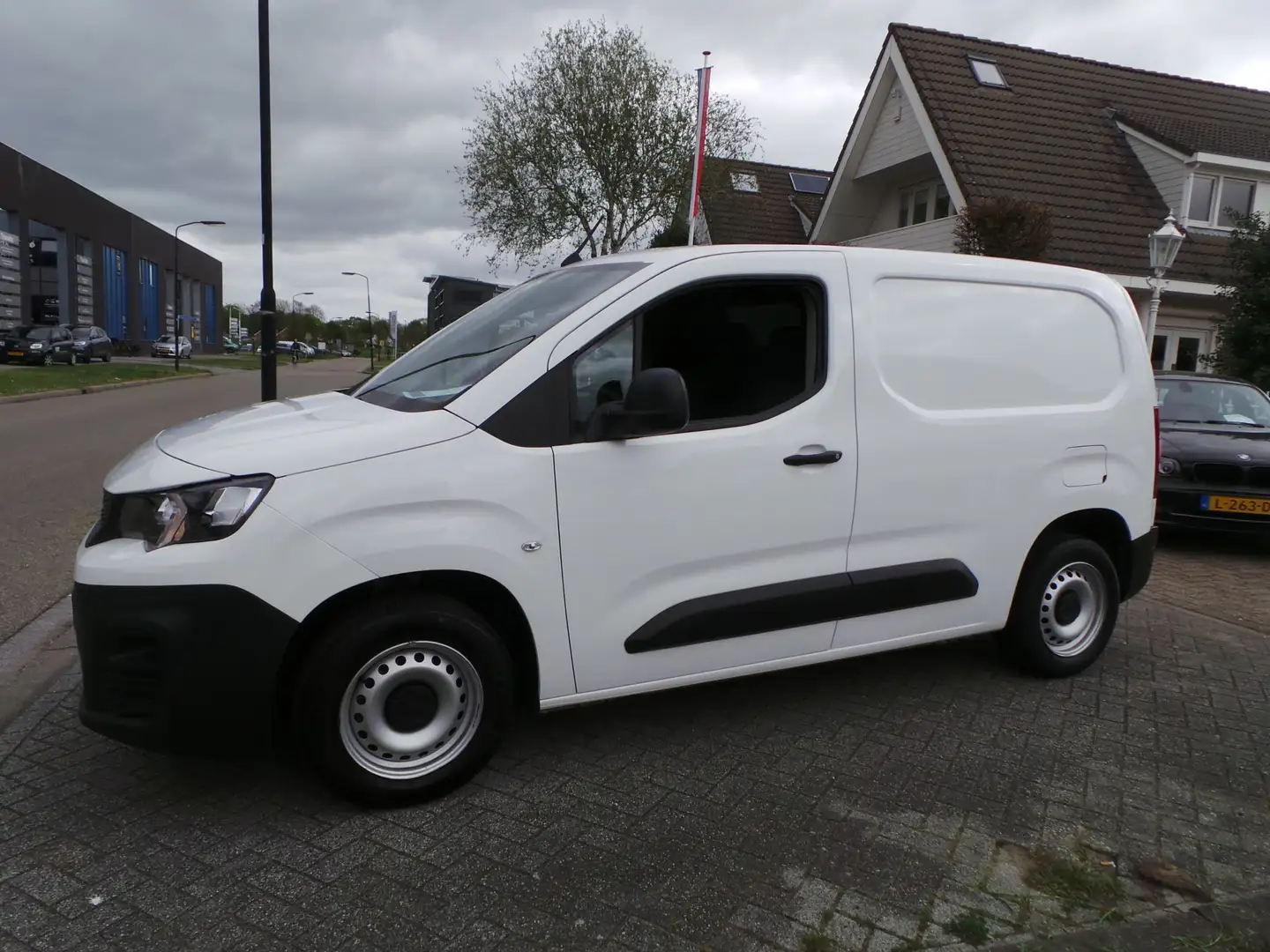Peugeot Partner 1.6 BlueHDI Pro Schuifdeur Airco,Cruise,El ramen Wit - 1