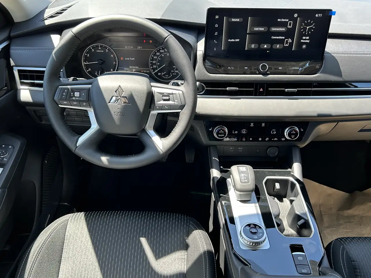 Mitsubishi Outlander снимка Mitsubishi Outlander