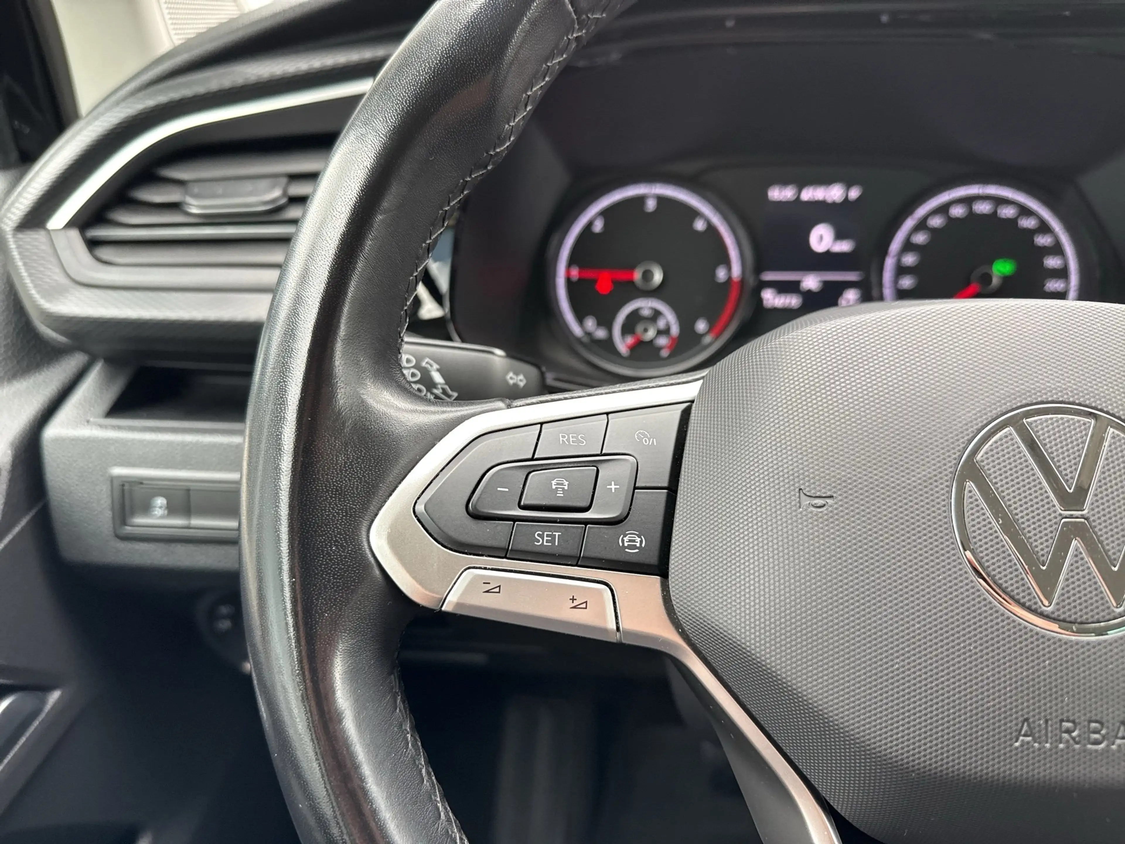 Volkswagen T6.1 Multivan TDI 4MOTION Trendline — photo 8