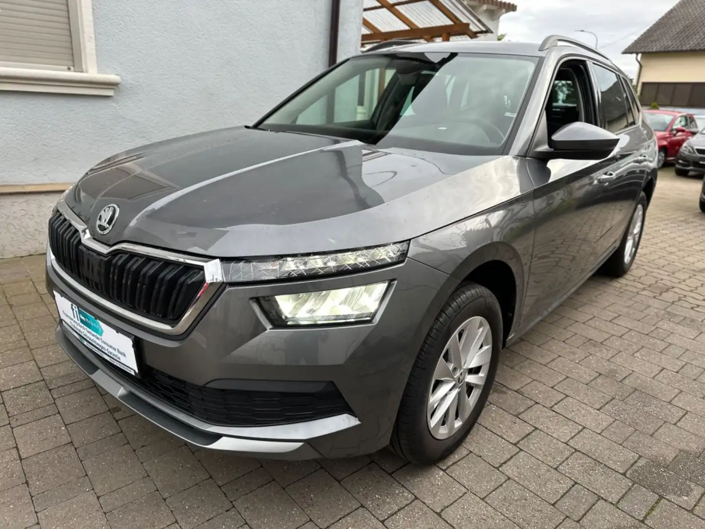 Skoda Kamiq Automatik TOUR DE FRANCE Teil LED Grijs - 2