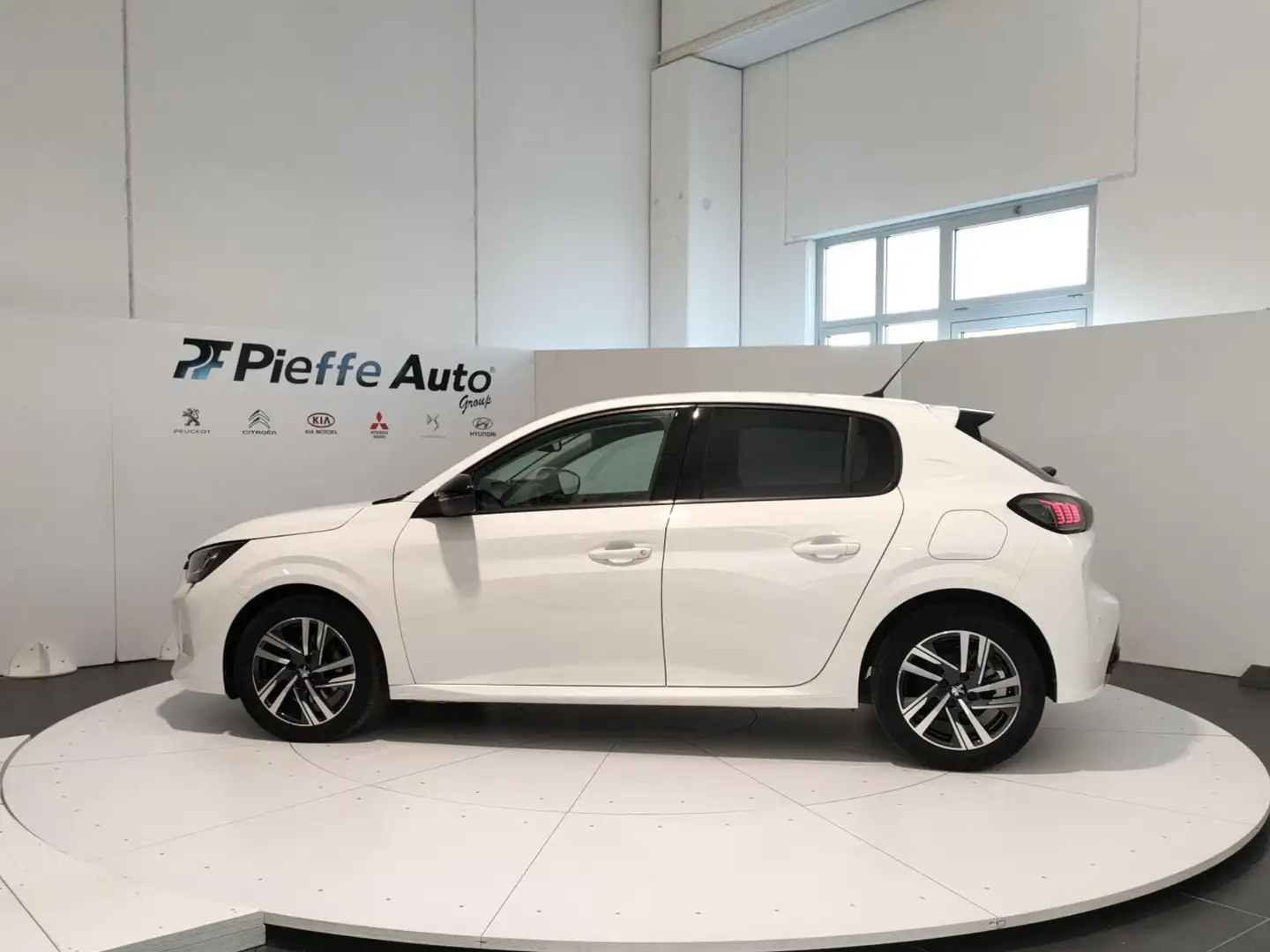 Peugeot 208 2ª serie - 208 PureTech 100 Stop&Start 5 porte All Weiß - 2