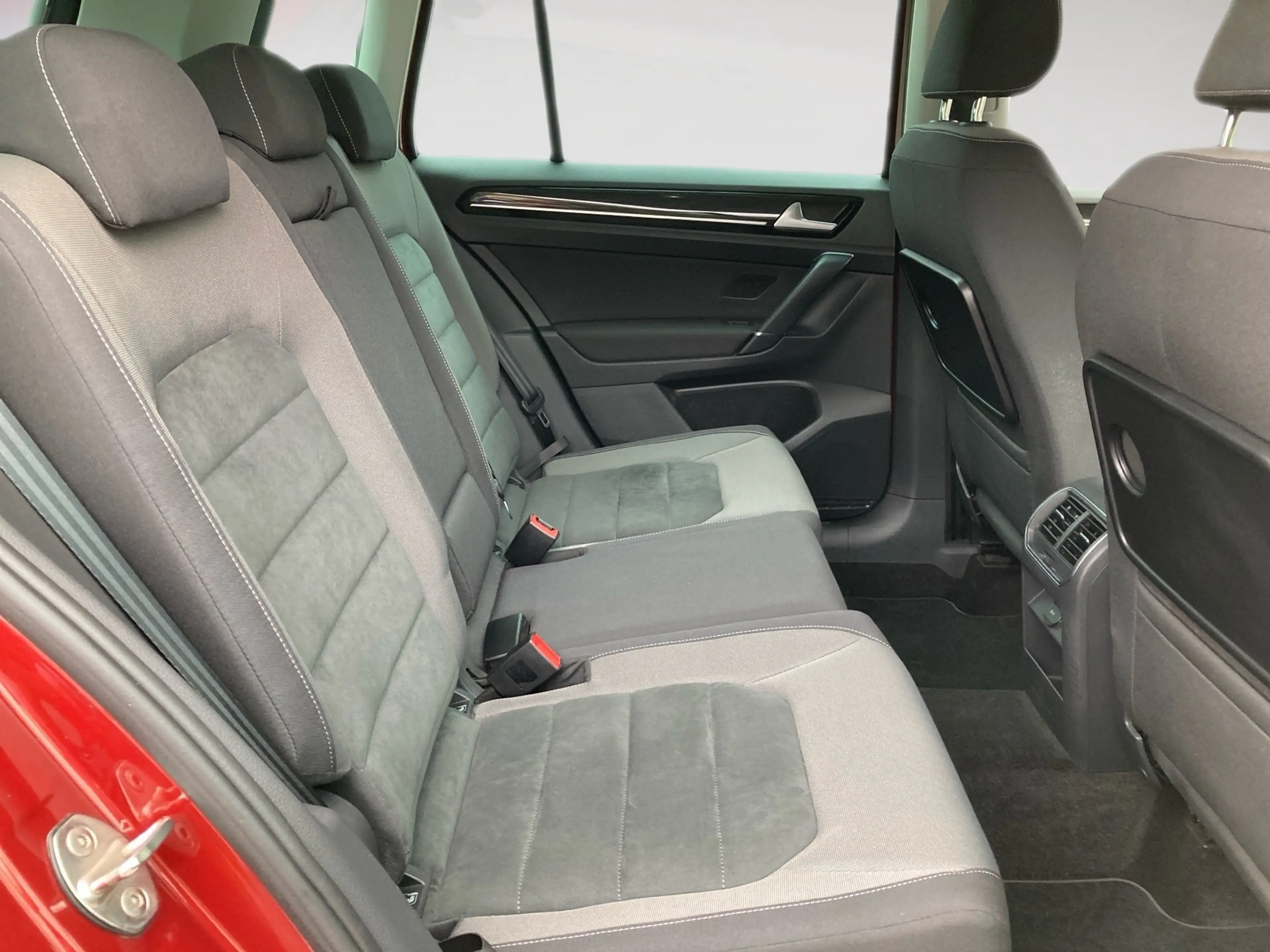 Volkswagen Golf Sportsvan Highline 1.5 l TSI LED.ACC.WINTER.LaneA.NAVI.SHZ.P — photo 11