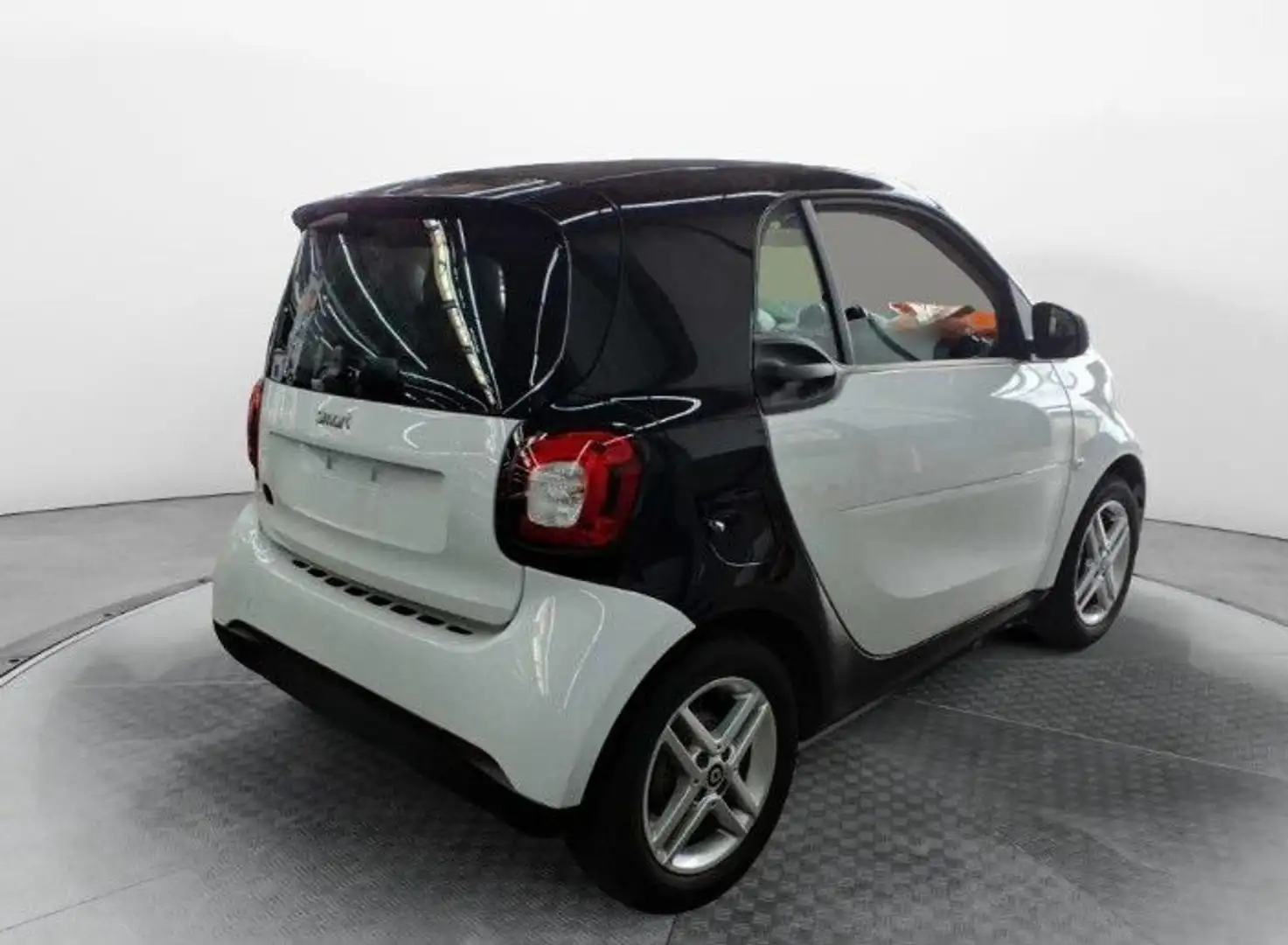 smart forTwo coupe EQ*22KW*BORDLADER*TEMP*DAB Noir - 2