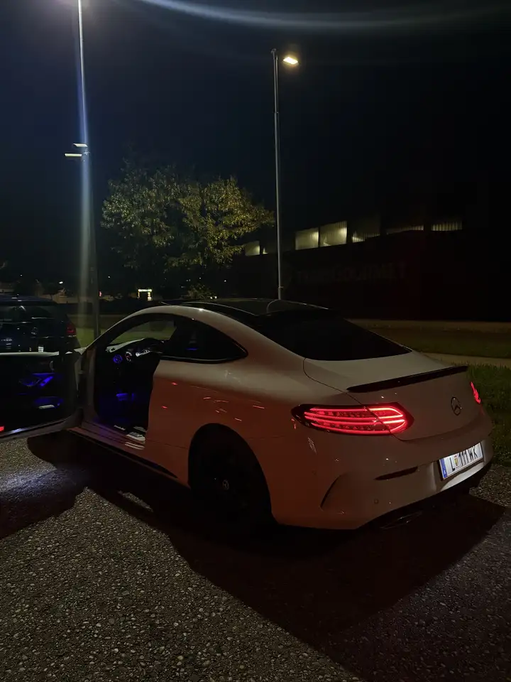 Mercedes-Benz C 220