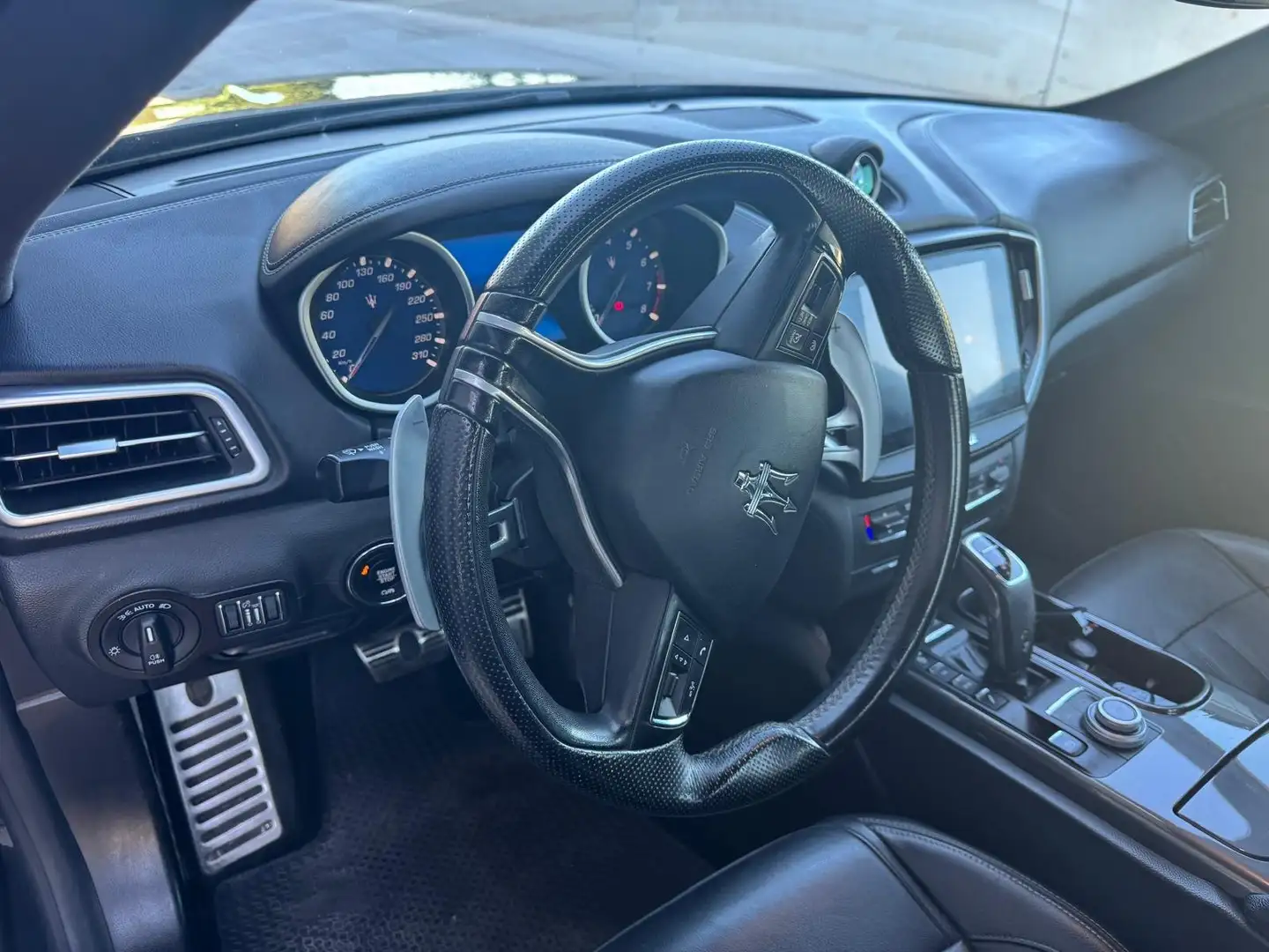 Maserati Ghibli Ghibli 3.0 V6 bt Gransport 350cv Černá - 2
