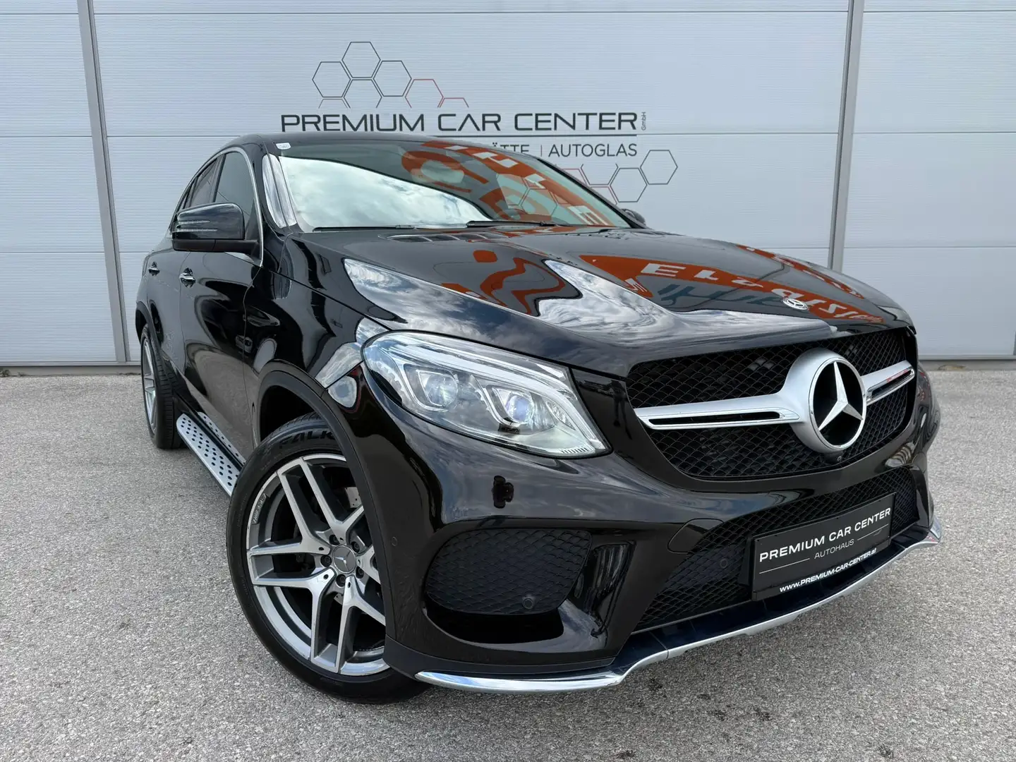 Mercedes-Benz GLE 350 d Coupé 4MATIC Aut. AMG-LINE / PANO / LEDER Schwarz - 1