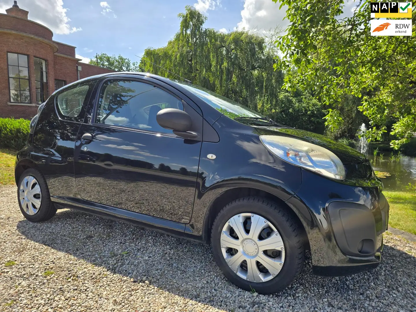Citroen C1 1.0 Attraction airco *apk:07-2026* Zwart - 1
