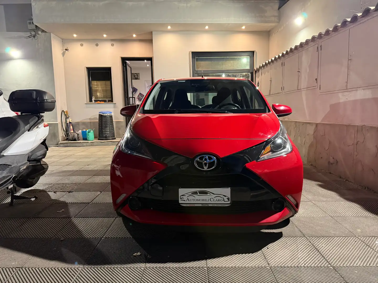 Toyota Aygo Aygo 5p 1.0 x-cool my15 Rosso - 2