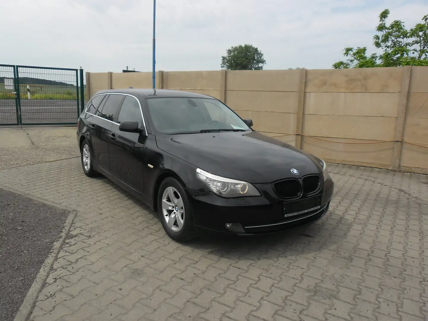 BMW 523 5er Touring 523i Touring Aut. Schwarz - 1