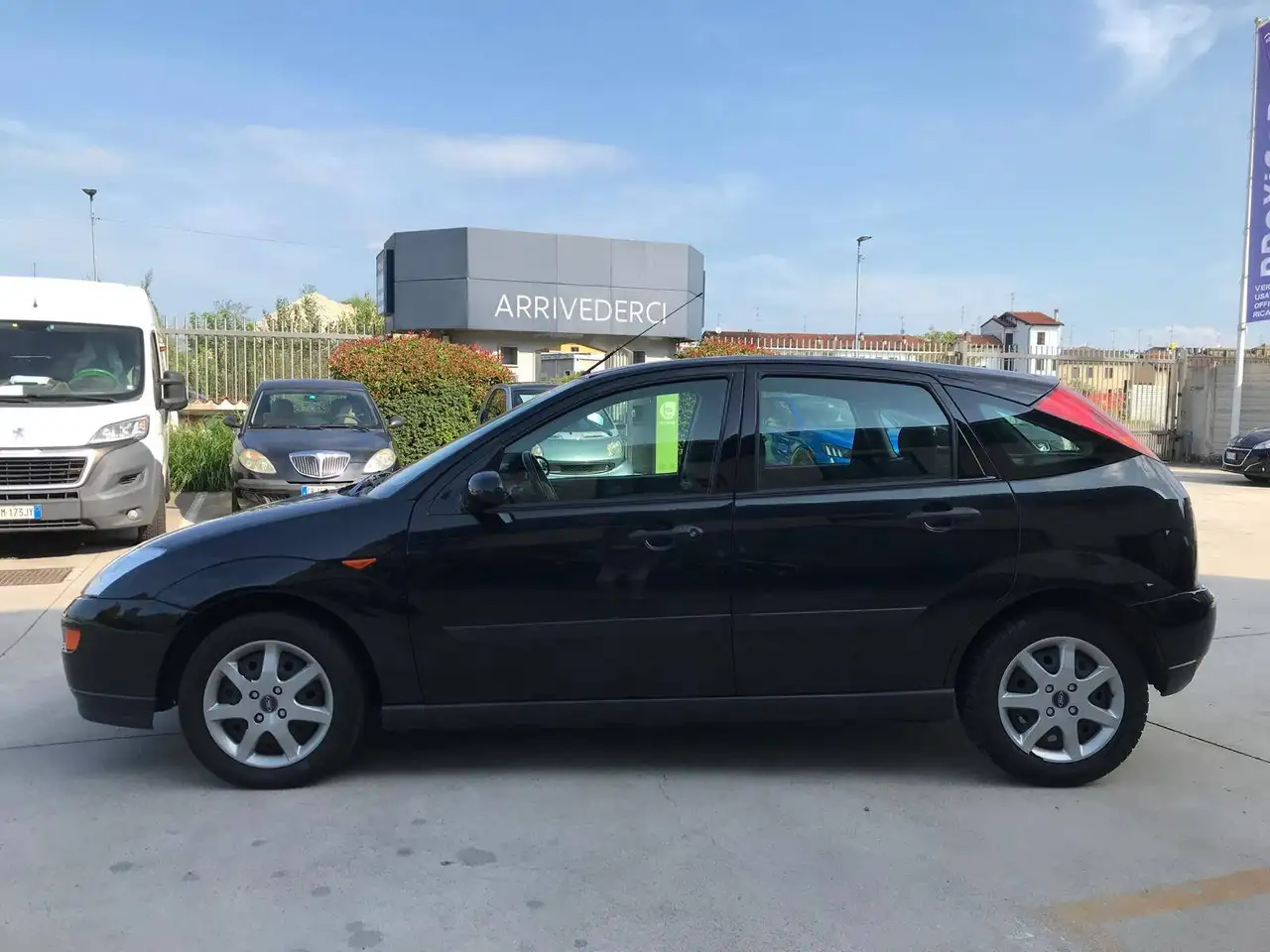 Ford Focus 5p 1.6i 16v Ambiente, foto 2