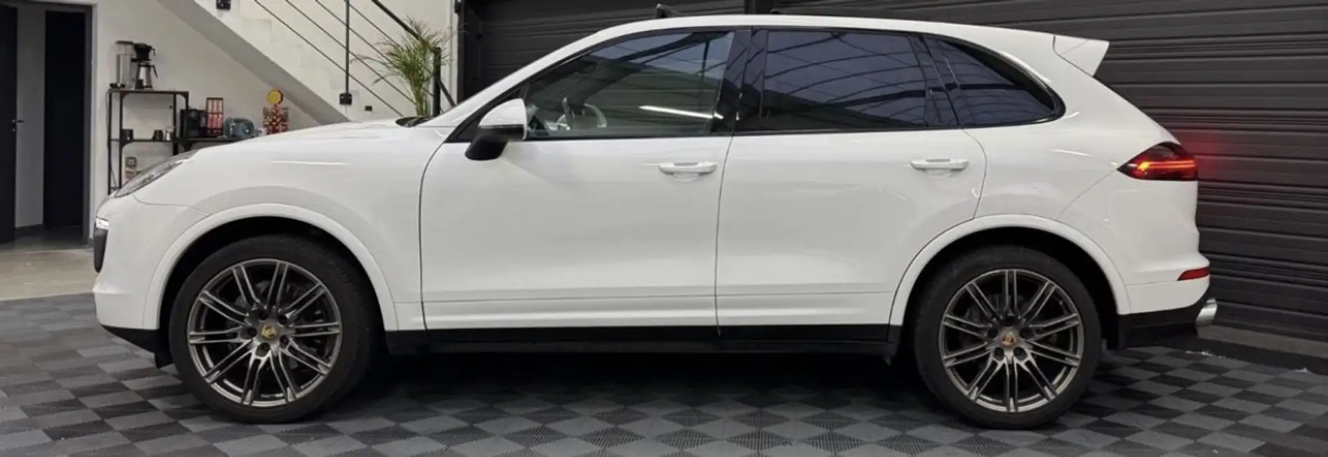 Porsche Cayenne DIESEL PACK GTS PLATINUM - 2