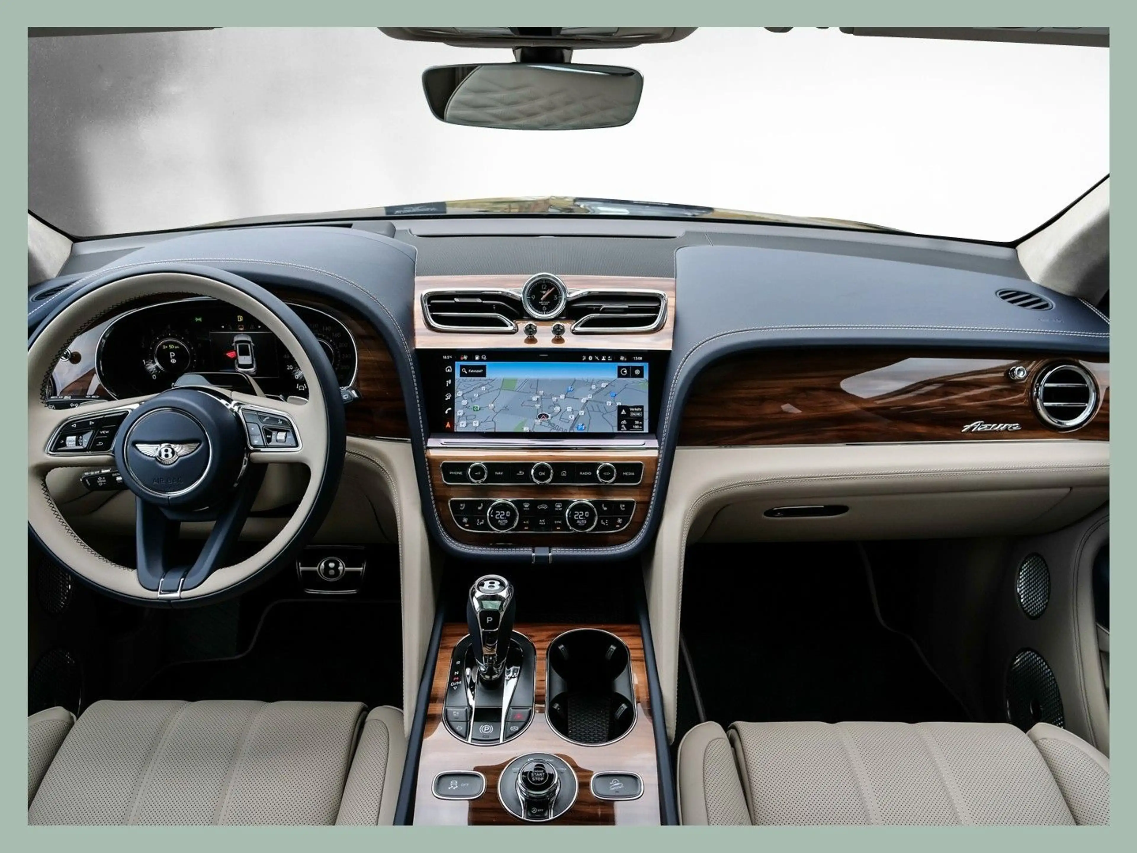 Bentley Bentayga V8 - Azure // BENTLEY DÜSSELDORF — photo 7