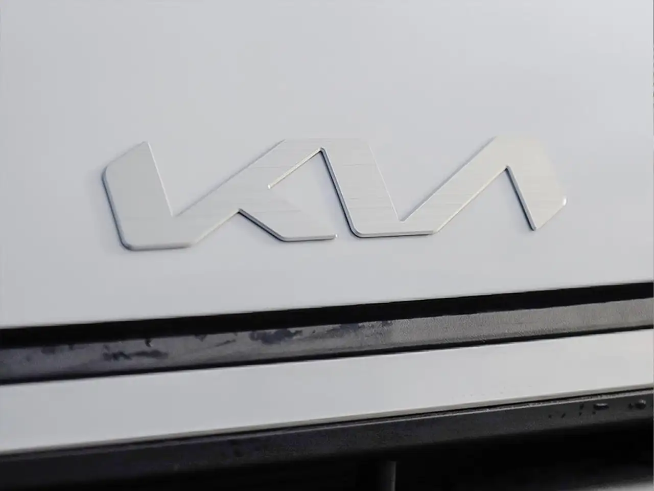 Kia K4 снимка Kia K4