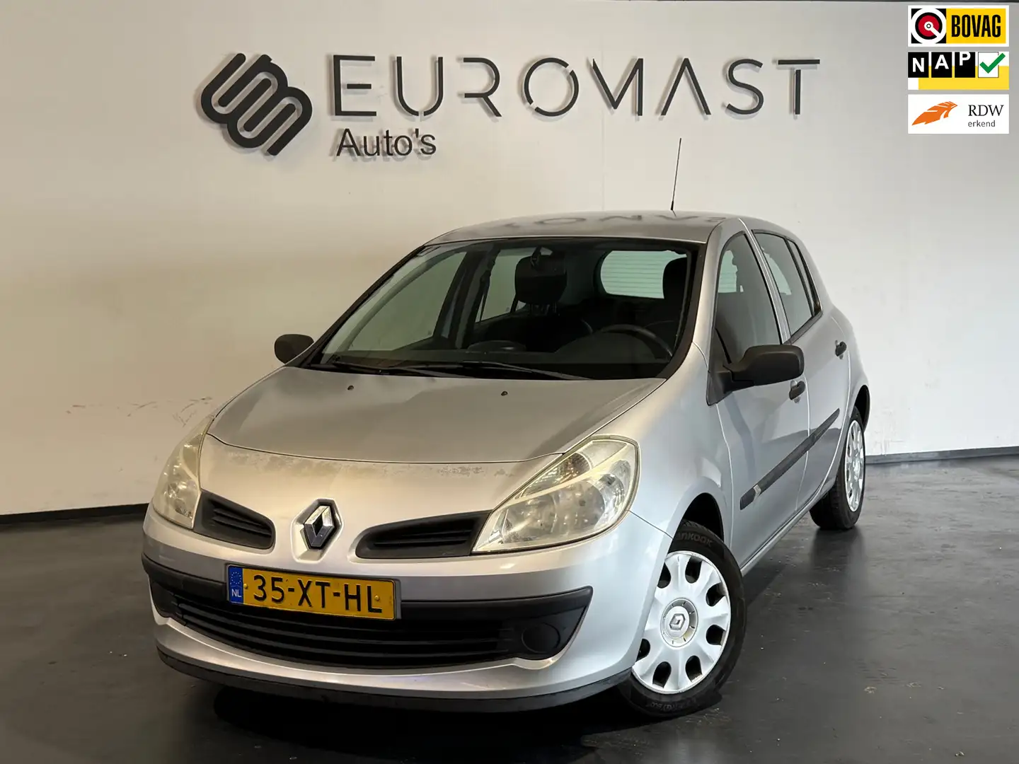 Renault Clio 1.2-16V Business Line Airco 5d Nieuwe Apk Grijs - 1
