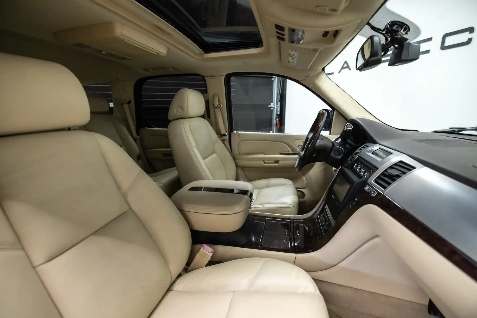 Cadillac Escalade 6.2 V8 Sport Luxury Btw auto, Fiscale waarde € 12. Zwart - 2