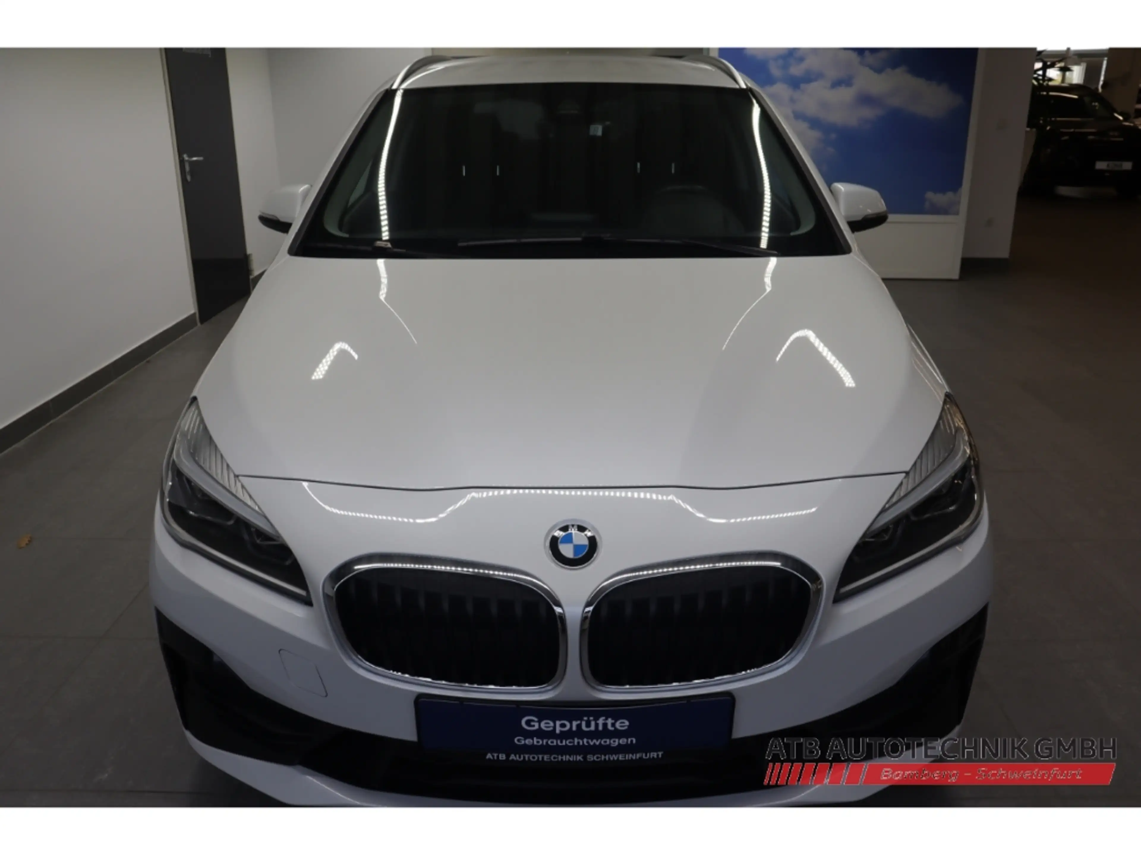 BMW 220 Active Tourer Advantage Park-Assistent AHK-abnehmb — photo 3