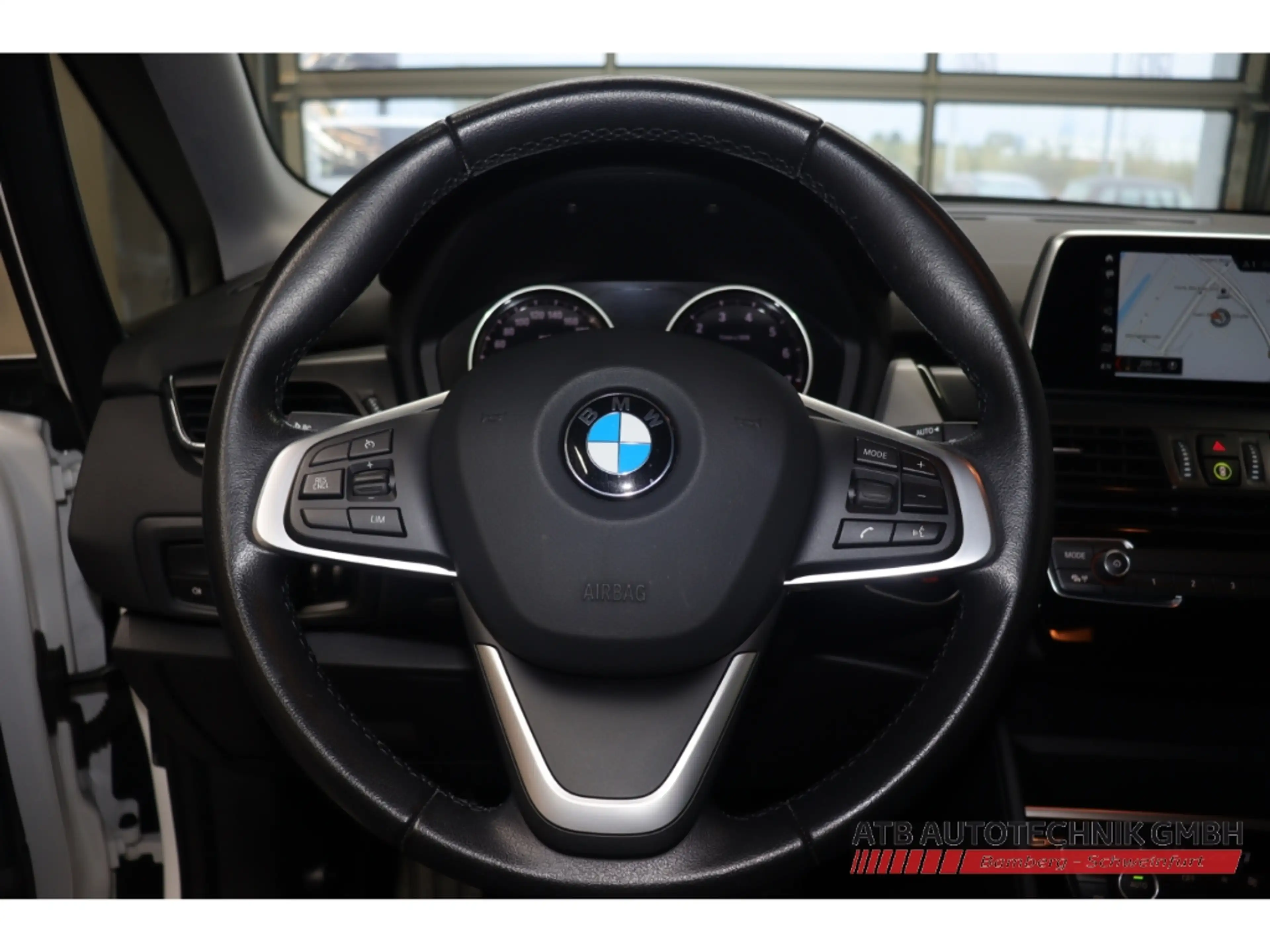 BMW 220 Active Tourer Advantage Park-Assistent AHK-abnehmb — photo 16