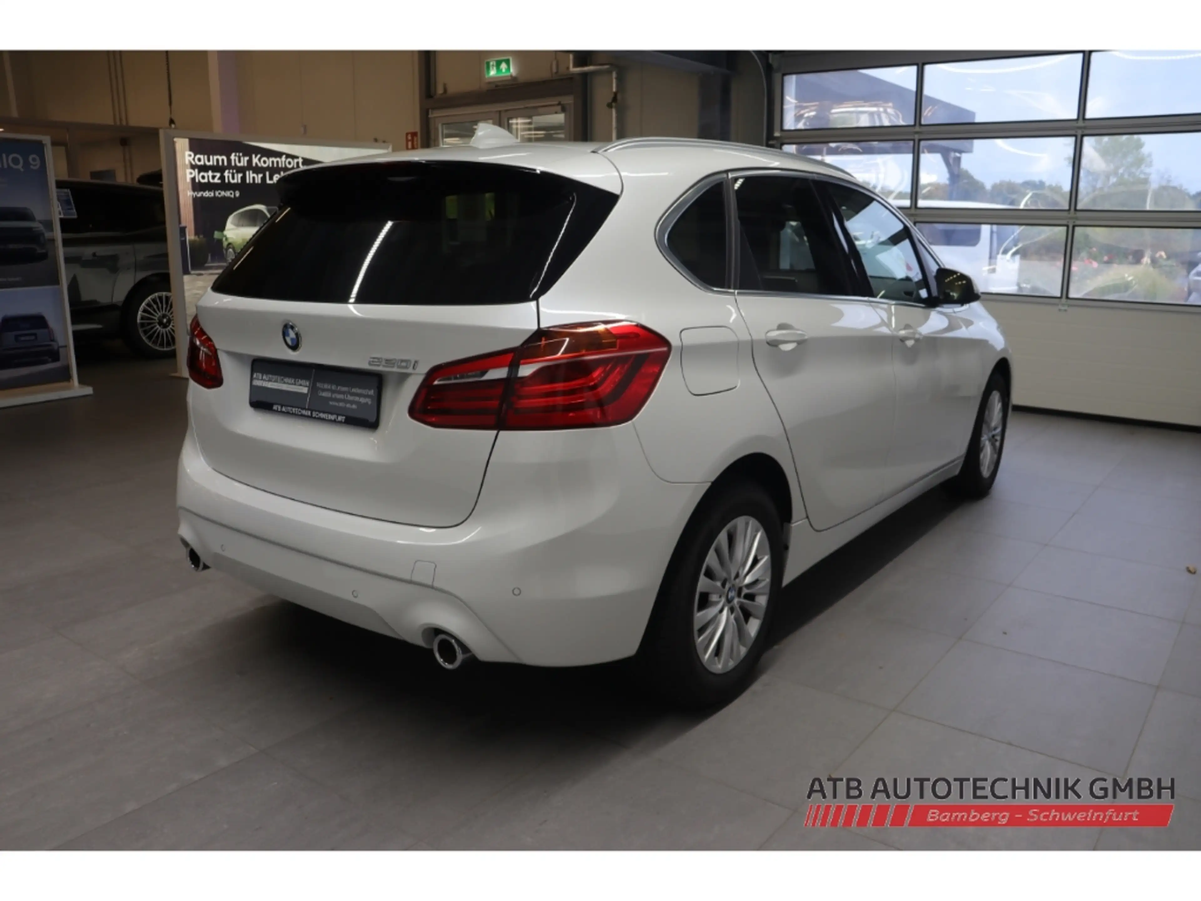 BMW 220 Active Tourer Advantage Park-Assistent AHK-abnehmb — photo 4