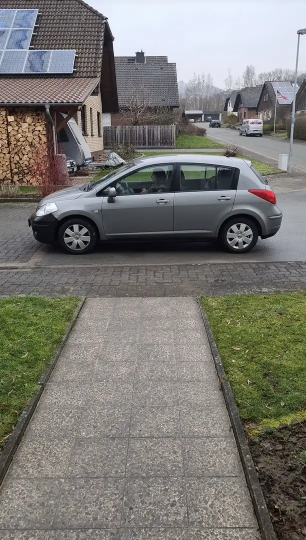 Nissan Tiida 1.8 acenta - 2