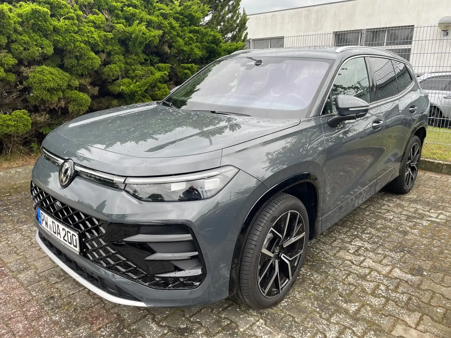 Volkswagen Tayron 2.0 TDI DSG 4M R-Line Gris - 2