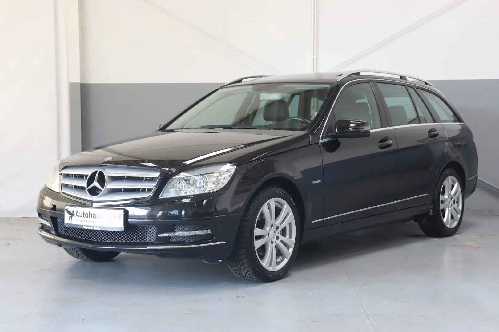 Mercedes-Benz C 200 T CGI BlueEfficiency~Navi~Tempo~Schiebeda. Schwarz - 1