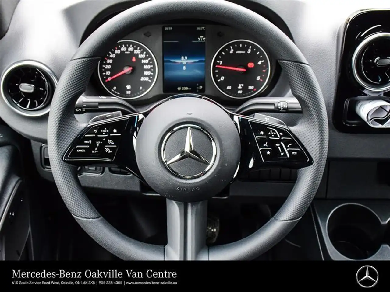 Mercedes-Benz Sprinter снимка Mercedes-Benz Sprinter