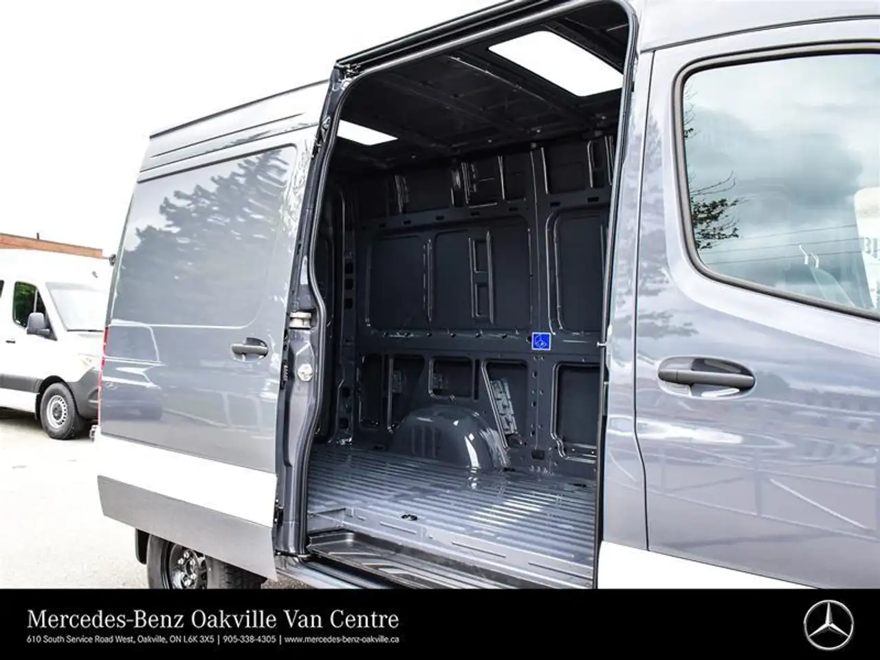 Mercedes-Benz Sprinter снимка Mercedes-Benz Sprinter