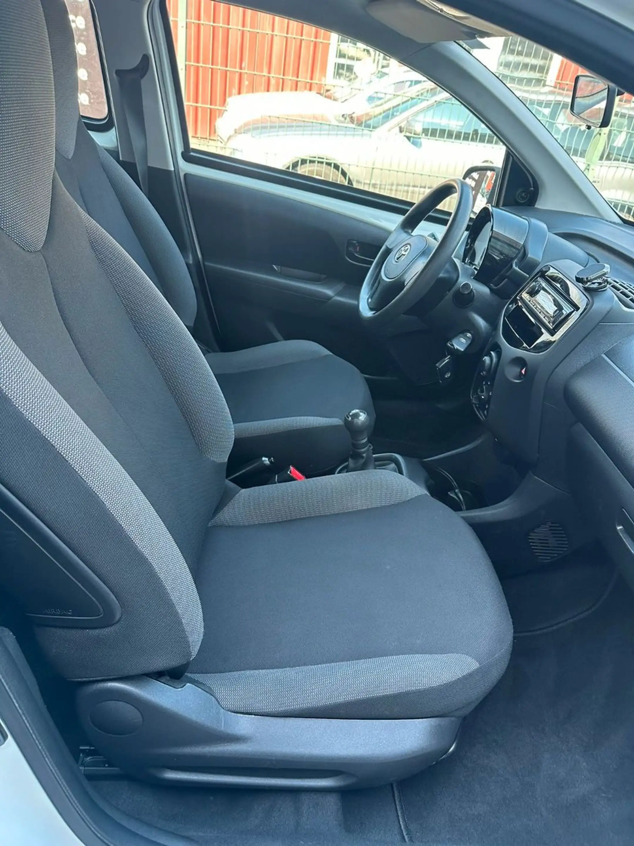 Toyota Aygo AYGO x*KLIMA*1HAND* — photo 11