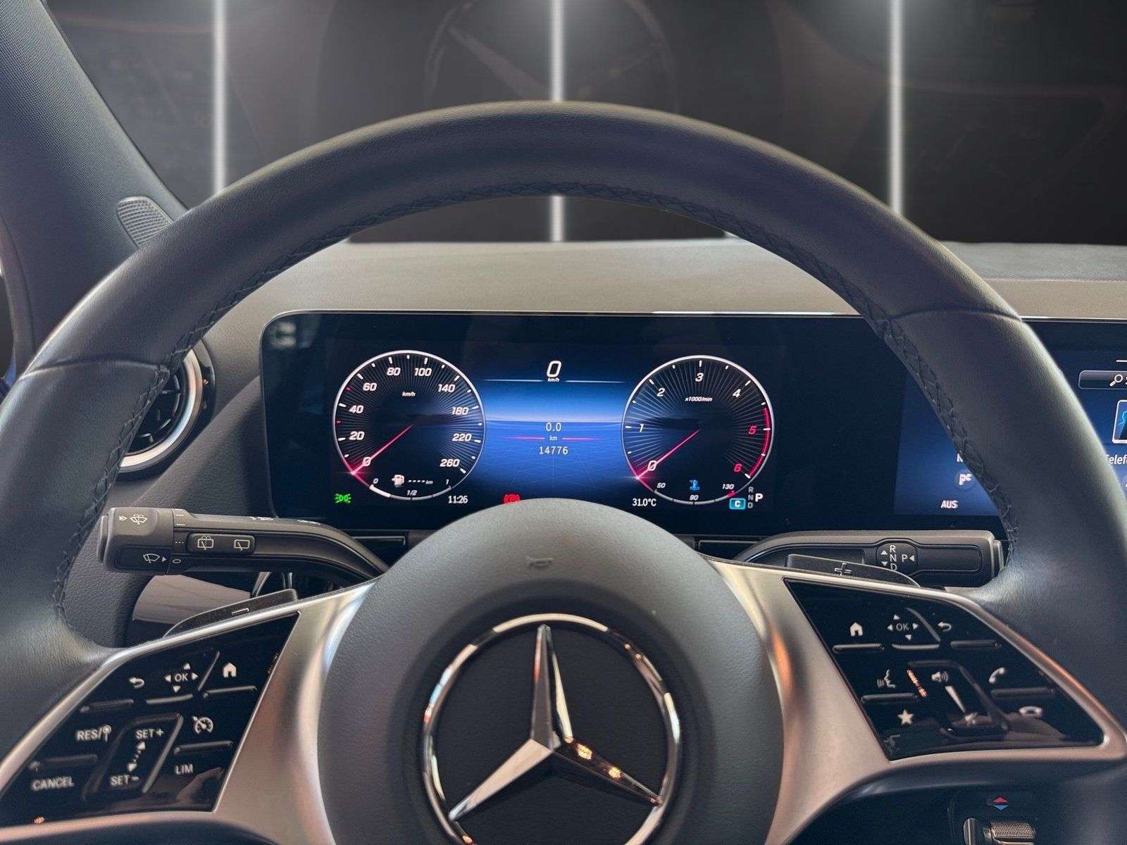 Mercedes-Benz GLA 220
