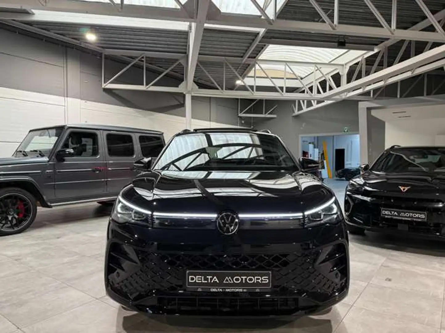 Volkswagen Tiguan 2.0 TDI  R-Line *Full Option* Schwarz - 2