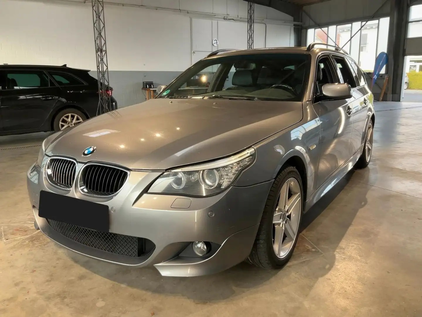 BMW 530 d xDrive M-Sportpaket HiFi*Xenon*Pano*2.Hand Szürke - 1