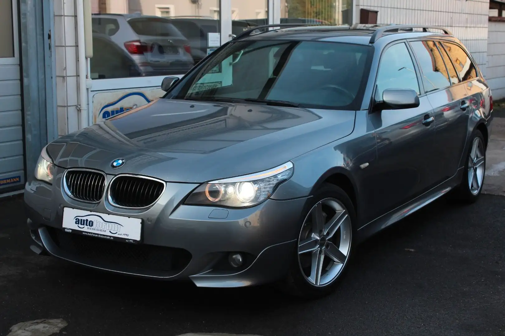 BMW 530 d xDrive M-Sportpaket HiFi*Xenon*Pano*2.Hand Grau - 2