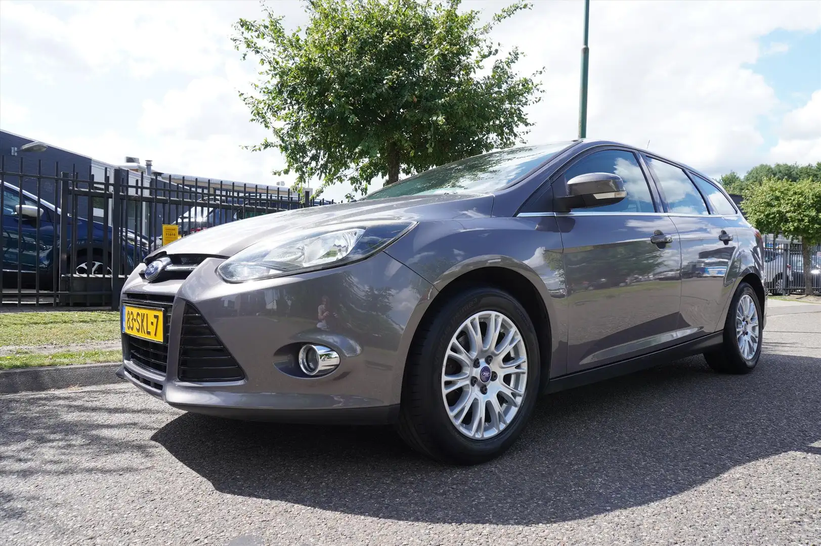 Ford Focus 1.6 TDCi 115pk Titanium Clima Thaak Mooi Gris - 1