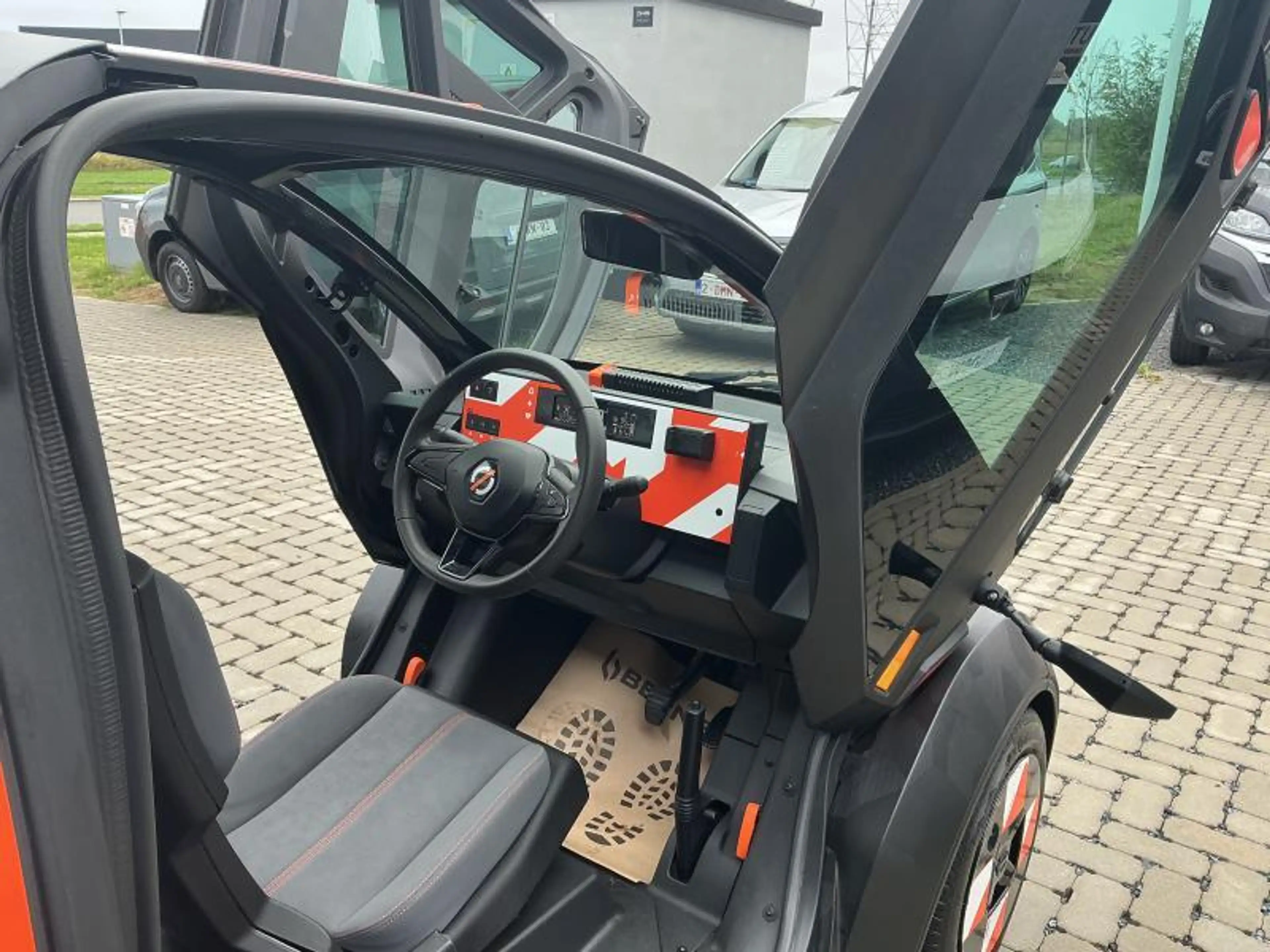 Renault Twizy MOBILIZE DUO 80 — photo 14