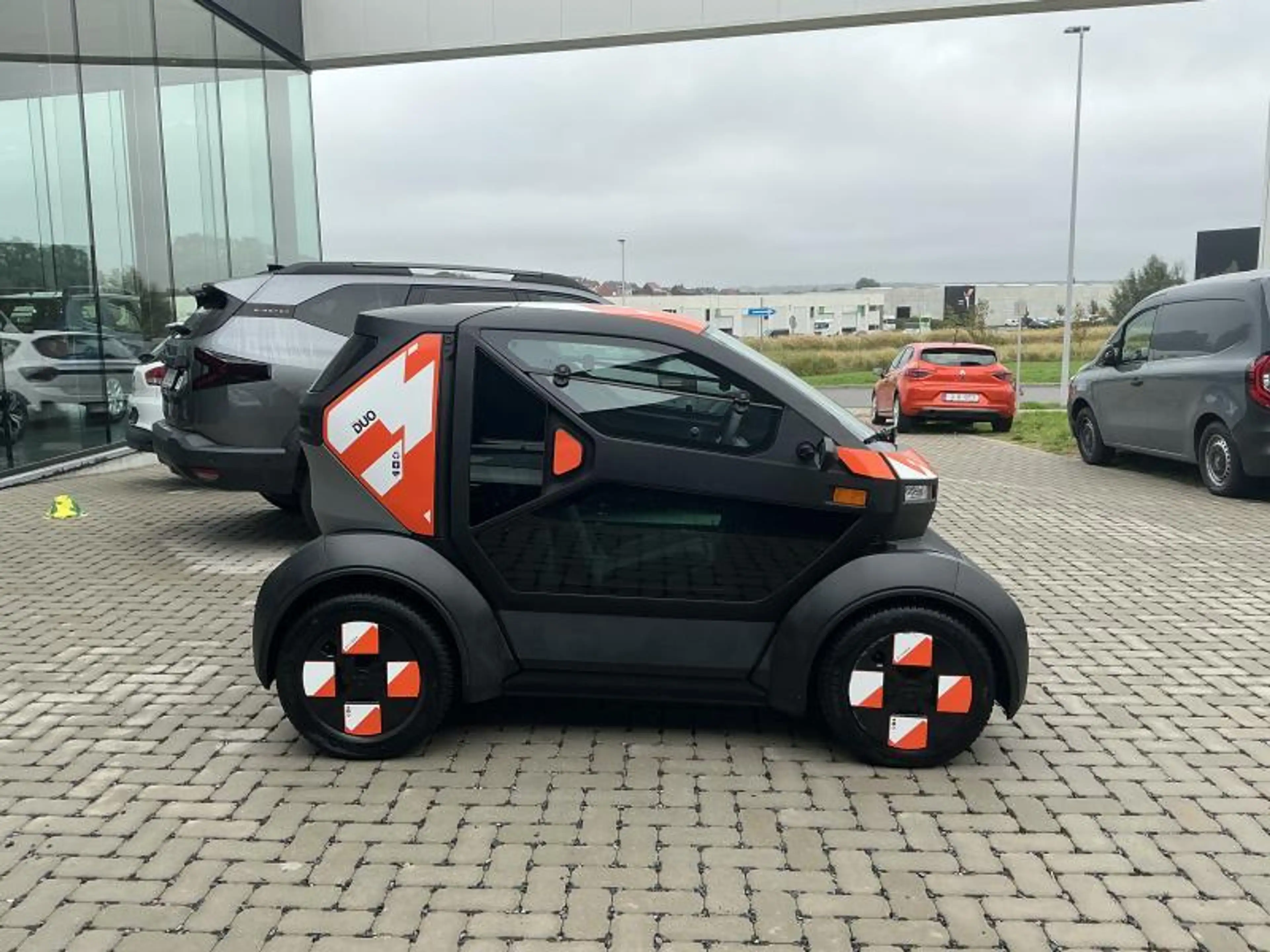 Renault Twizy MOBILIZE DUO 80 — photo 4