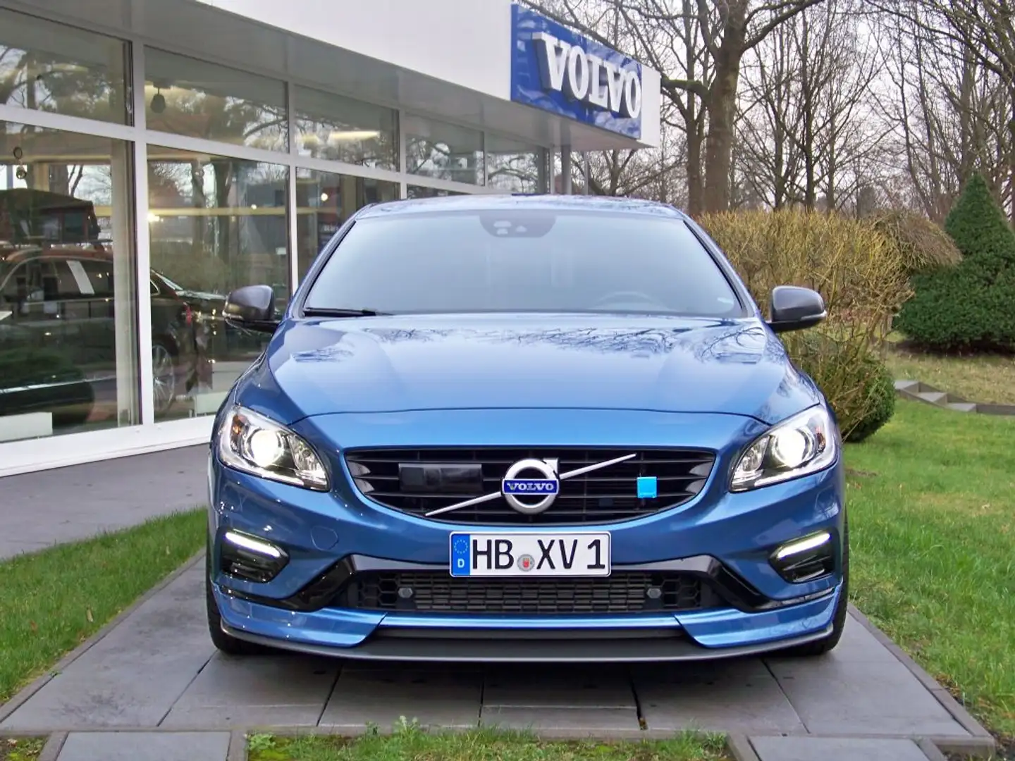 Volvo V60 T6 AWD Polestar Blau - 2