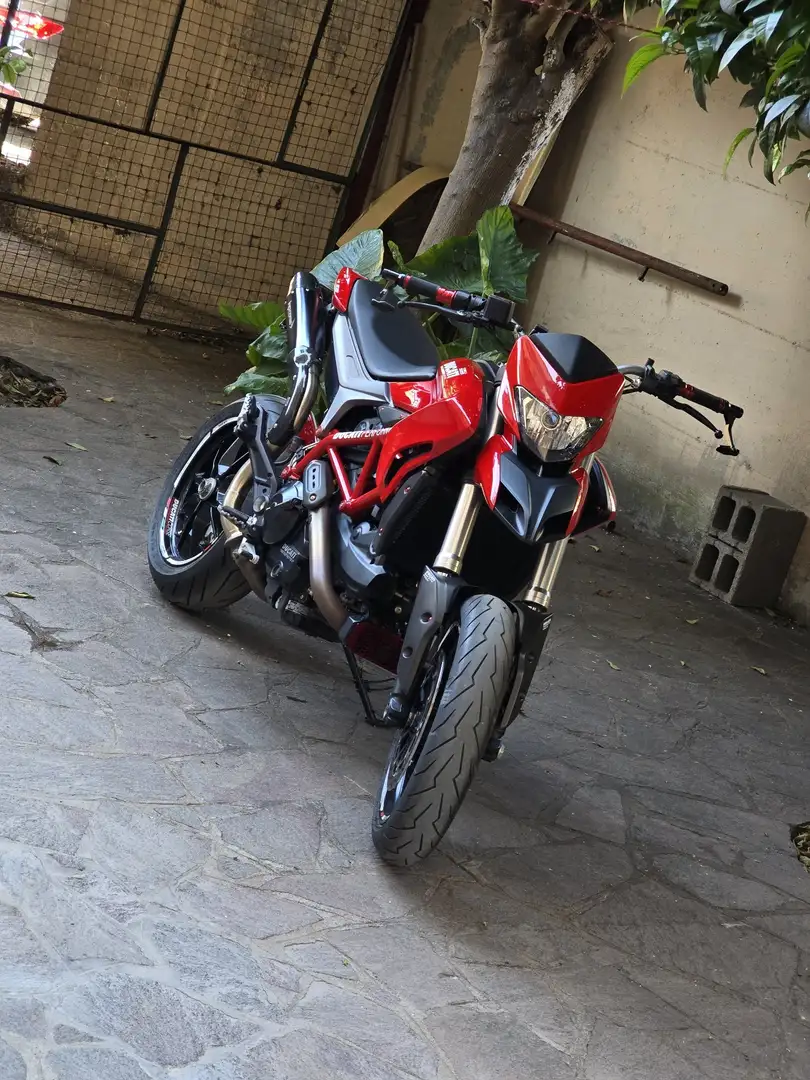 Ducati Hypermotard 939 Red - 1