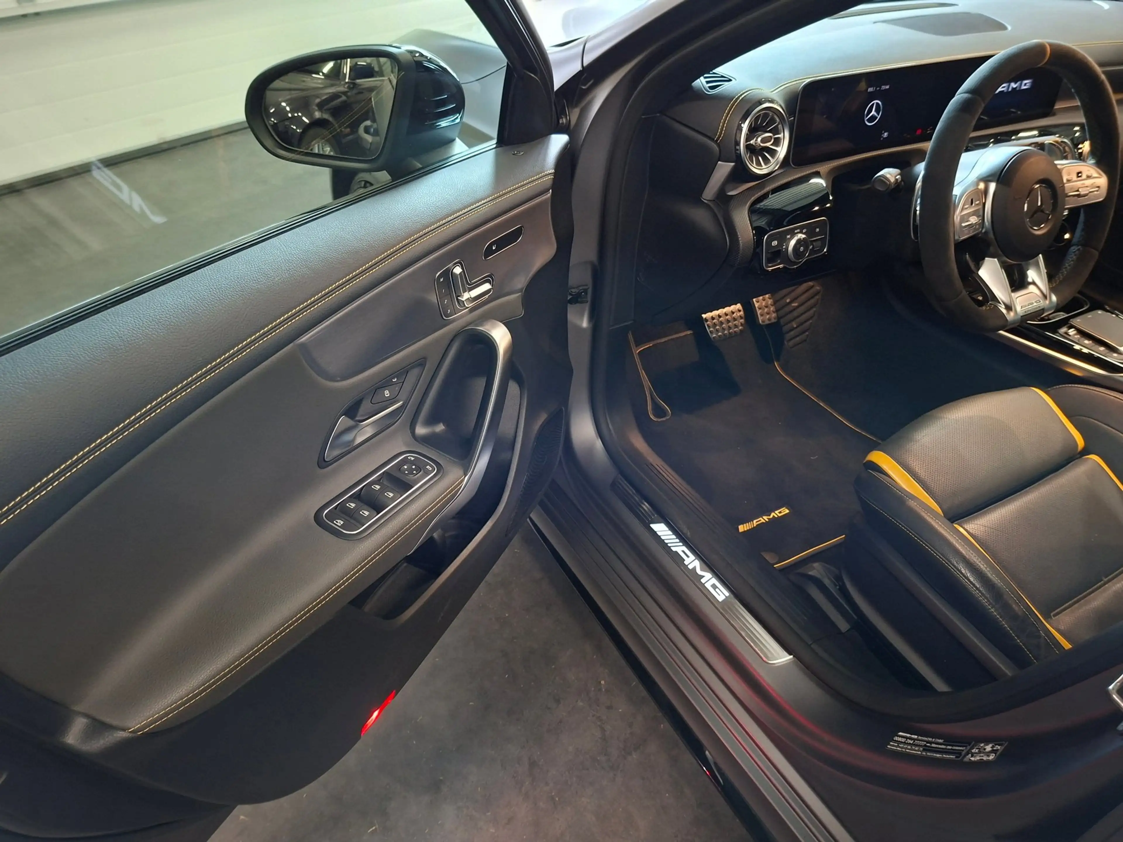Mercedes-Benz A 45 AMG S 4MATIC+ Edition 1 — photo 12