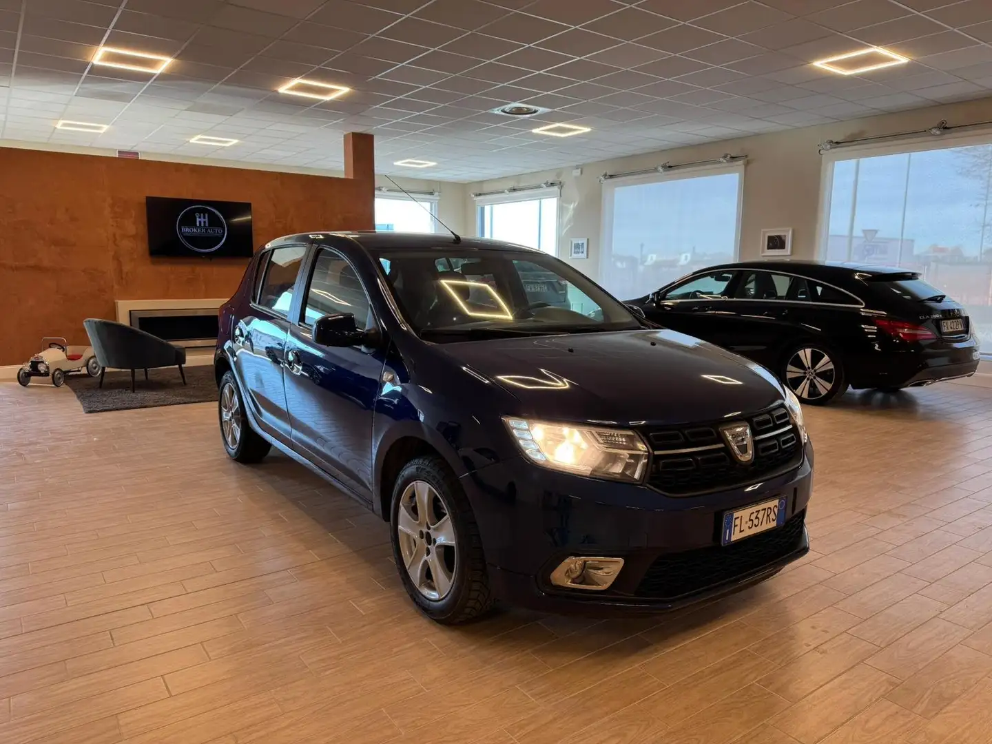 Dacia Sandero Sandero II 2017 1.0 sce Laureate 75cv plava - 1