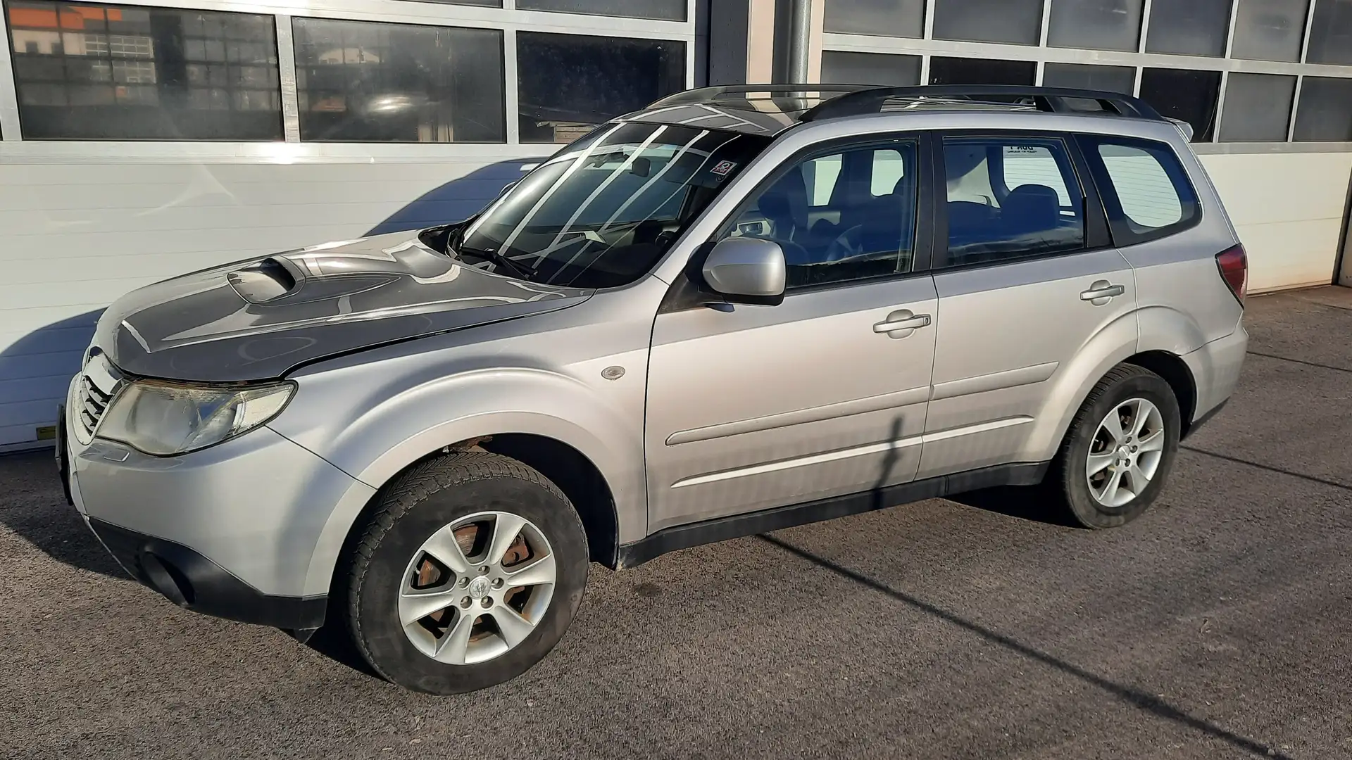 Subaru Forester 2,0D X Classic Silber - 1