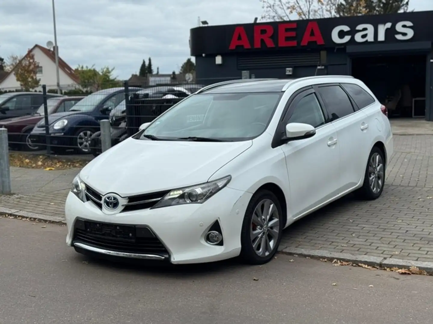 Toyota Auris Hybrid Life*PANO*NAVI*KAM* Blanc - 1