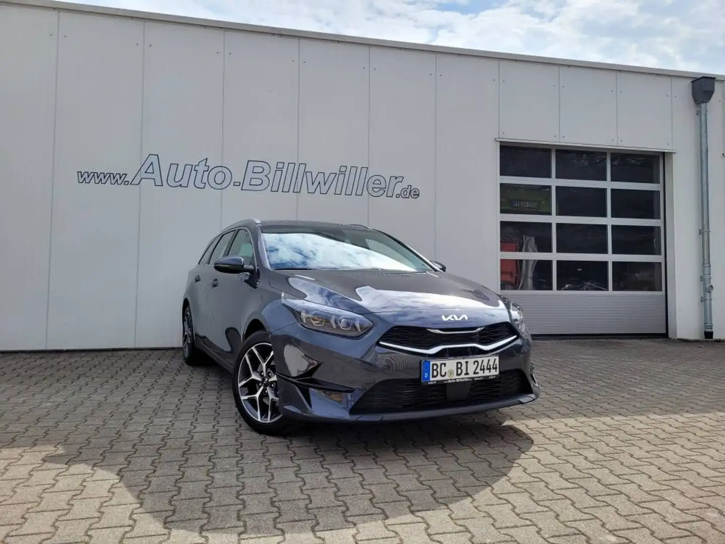 Kia Ceed / cee'd Ceed Sportswagon 1.5 T-GDI ISG DCT7 Spirit Grau - 2